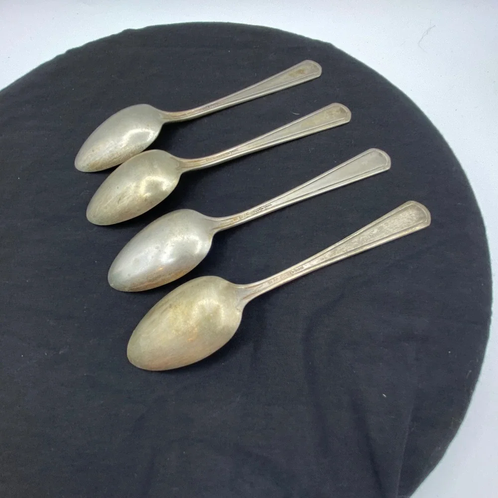 Vintage R.C. Co. Teaspoons Silver Castle Plate Set of 4 (6